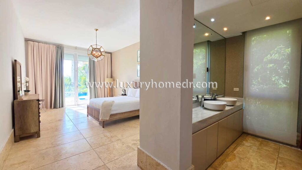 For Sale Golf View Villa 5BR in Hacienda Punta Cana Resort 17
