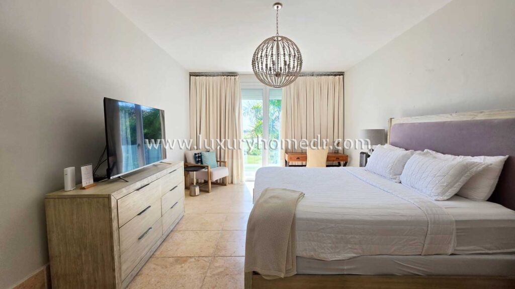 For Sale Golf View Villa 5BR in Hacienda Punta Cana Resort 24