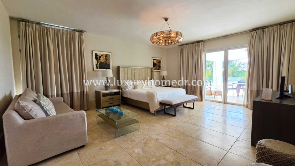 For Sale Golf View Villa 5BR in Hacienda Punta Cana Resort 30