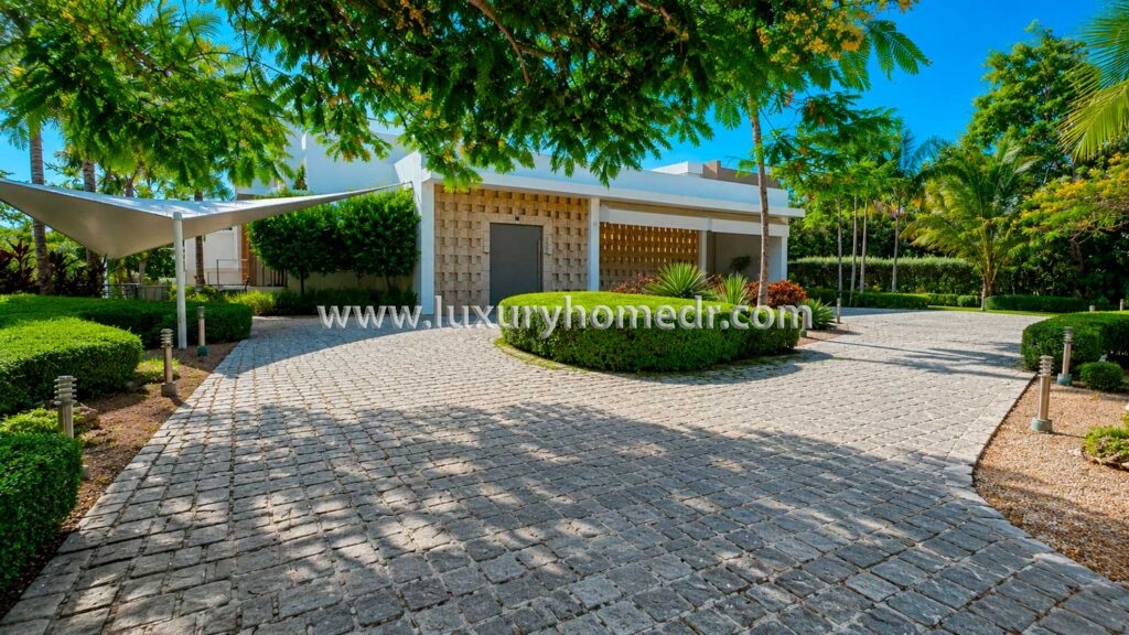 For Sale Golf View Villa 5BR in Hacienda Punta Cana Resort 43